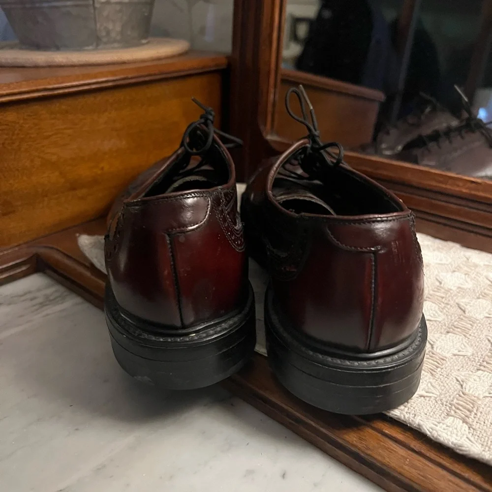 REGAL Classic Leather Wing Tip Oxford Lace Up Dress Shoes Brown Burgundy Sz 8.5B